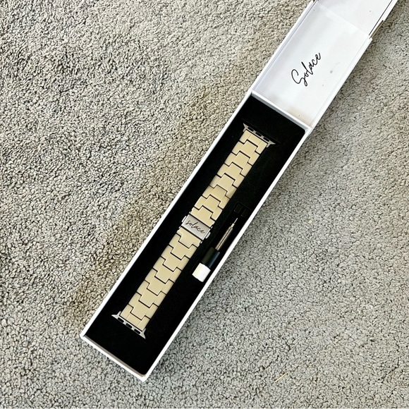 🎁 Solace Perma Apple Watch Band Kit in Soapstone Tan Adjustable Tool 38/40/41mm - Picture 4 of 9